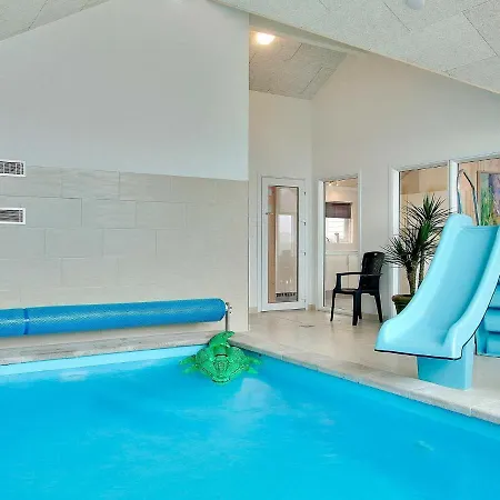 16 Person In Holiday home